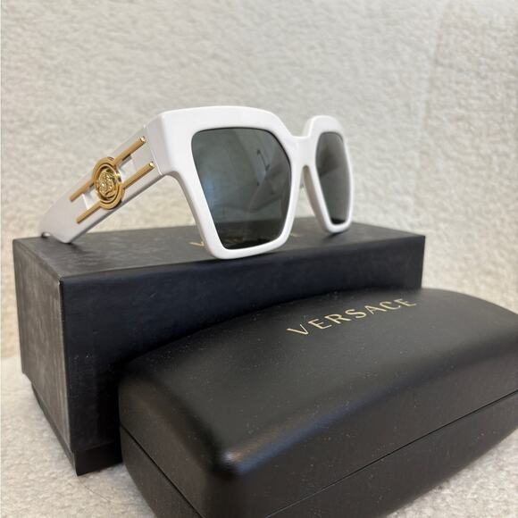 Versace MEDUSA DECO BUTTERFLY SUNGLASSES - Picture 2 of 6